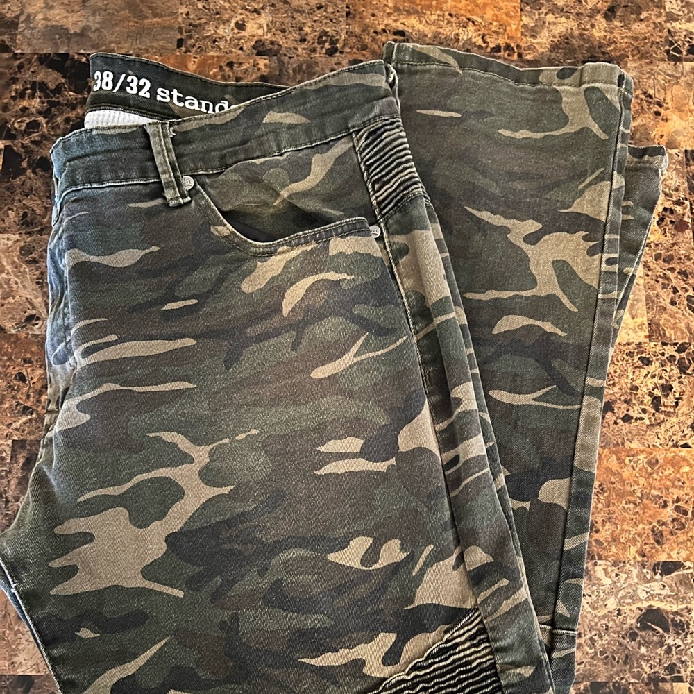 Mens Camo Jeans Size 38x32